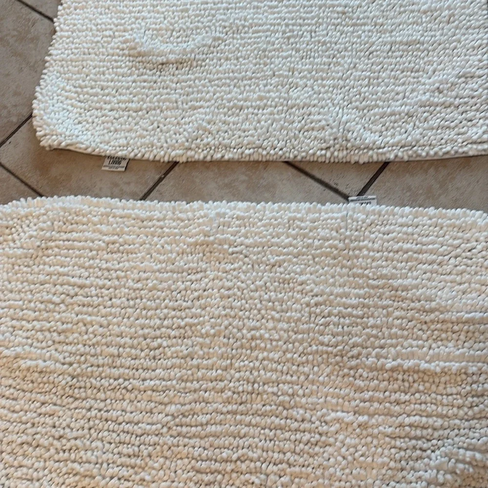 Set of 2 white chenille rugs!